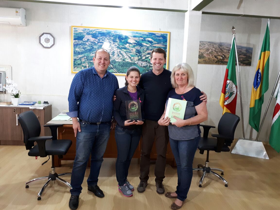 Ir para  <p><big>O munic&iacute;pio de Gaurama ficou entre os 25 munic&iacute;pios de todo Brasil que foram premiados pelo concurso de Boas Pr&aacute;ticas da Agricultura Familiar. O evento aconteceu na &uacute;ltima...